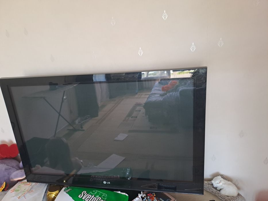 Продам тевизор LG, 102 диагональ. Без смарт ТВ.