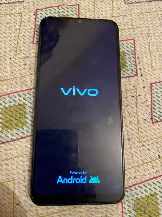 Телефон vivo y35