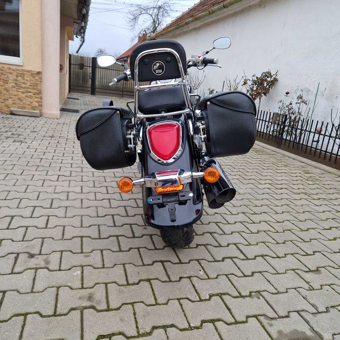 Suzuki Intruder VL 800 impecabil