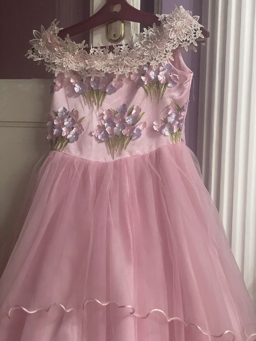 Платье на девочку