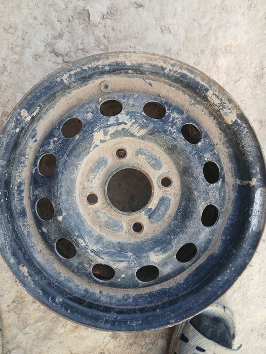 Ford escort 13 faqat deska sotiladi