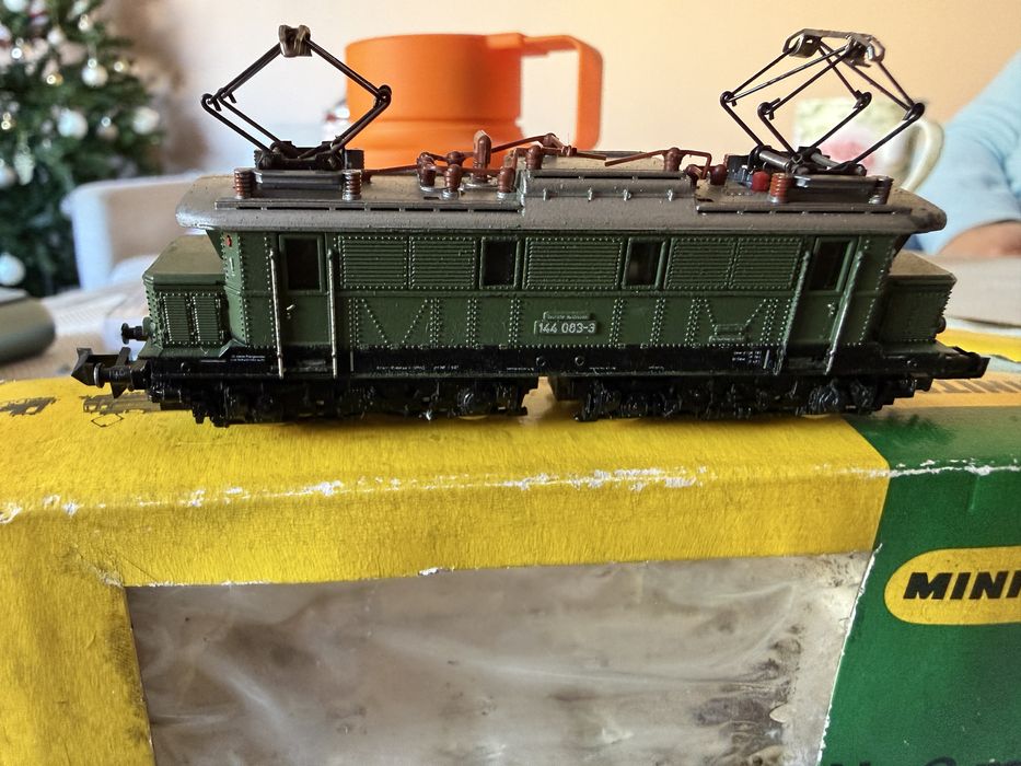 Minitrix хоби локомотиви