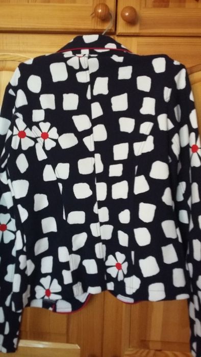 Сако Есен/Пролет с Елегантна Кройка и Декорации! НОВО!