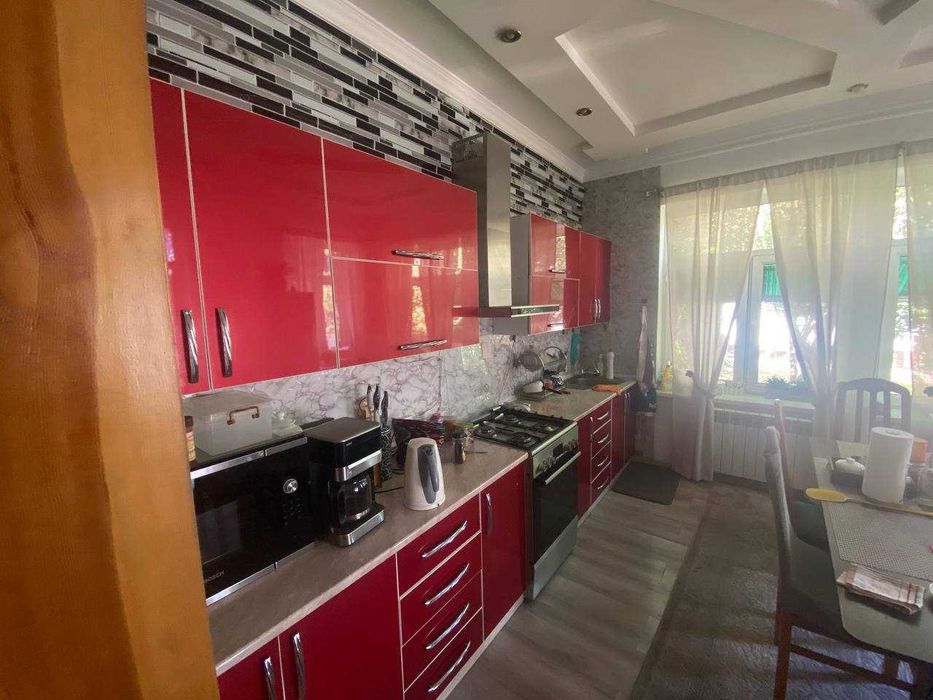 Ул Ракат Текстильный институт 6 комн, 6 сот.