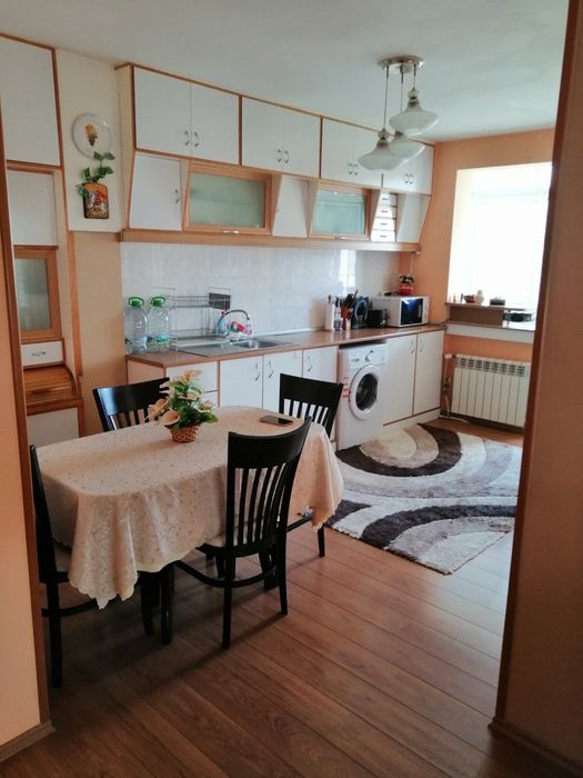 Дава се под наем Тристаен апартамент в Разград, Варош - 92 кв.м за 479.4 € - Снимка #3