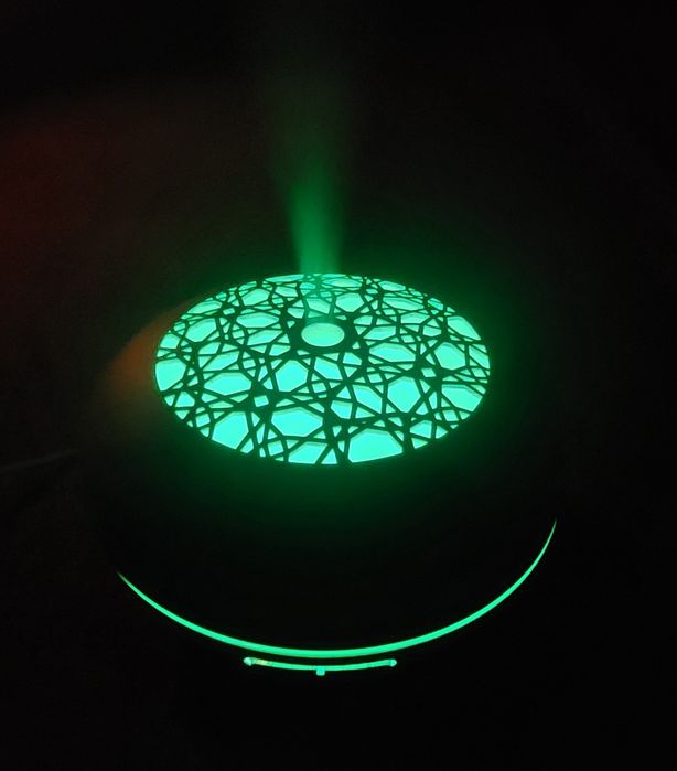 Umidificator cu difuzor de arome, cu ultrasunete si lumini NOU