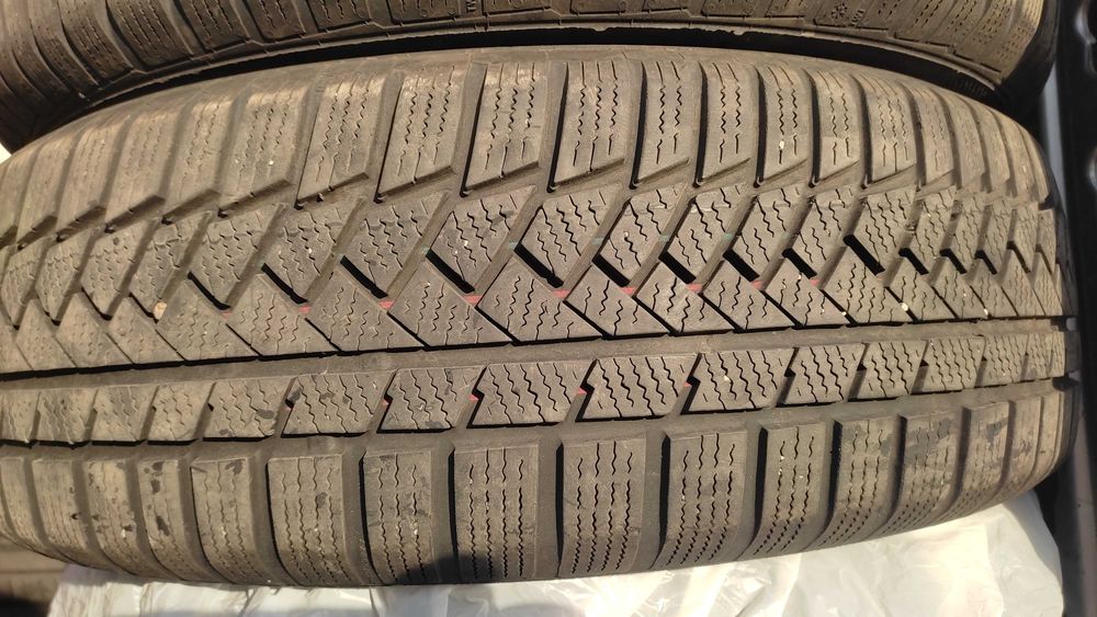 Anvelope iarnă 215/65R17 CONTINENTAL