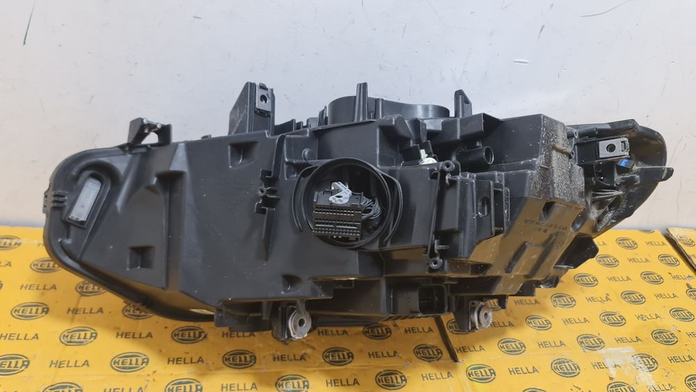 Far dreapta full led adaptive BMW 4 F32 F33 F36 M4 F82 facelift lci 7478158