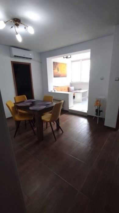 Дава се под наем Тристаен апартамент в София, Център - 70 кв.м за 746.64 € - Снимка #3