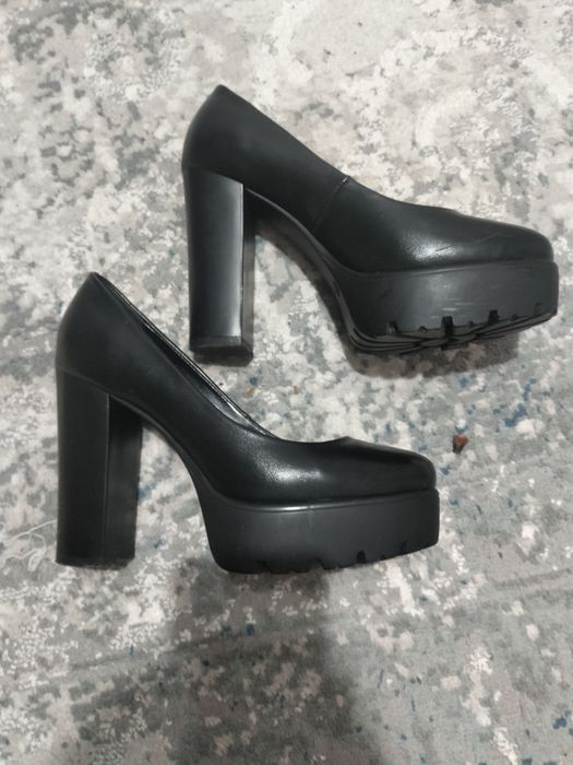 Продам каблуки, на высокой платформе