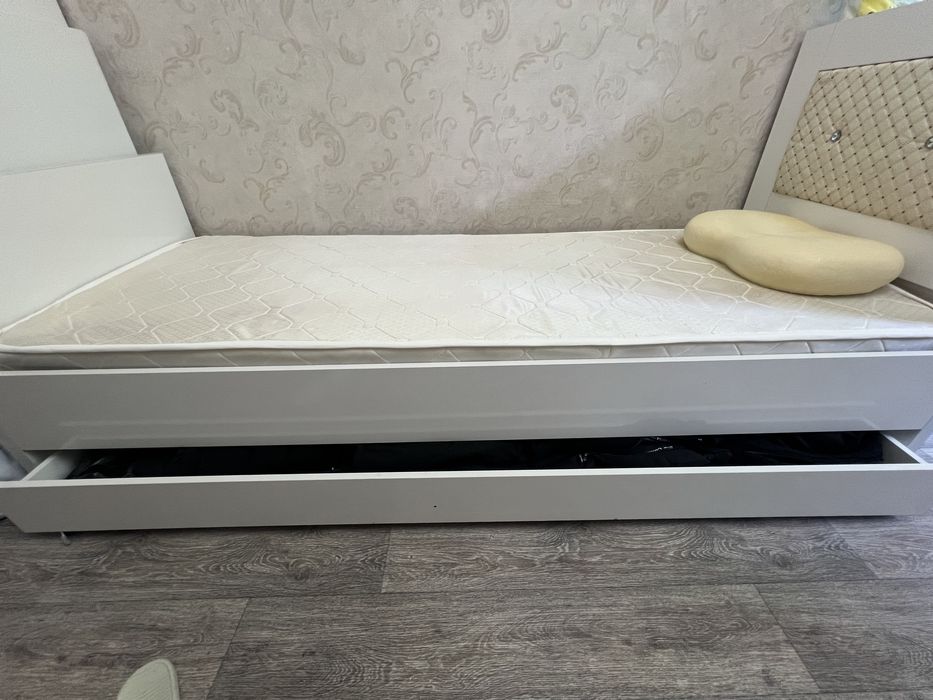Срочно продам кровати