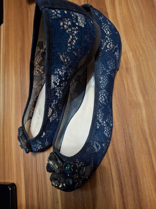 Balerini L.K. Bennett din dantelă bleumarin, Mărimea 36