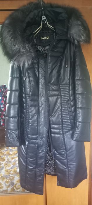 Продам пальто пуховик зимнее