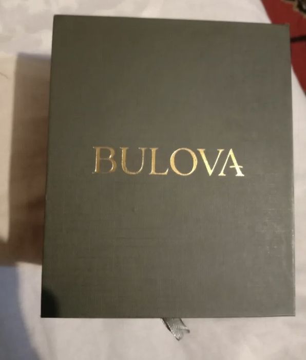 Продам часы Bulova