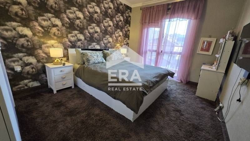 Ера Тера предлага за продажба просторен южен двустаен апартамент в гр