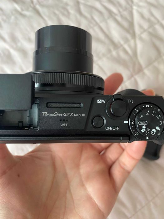 Canon G7X Mark III