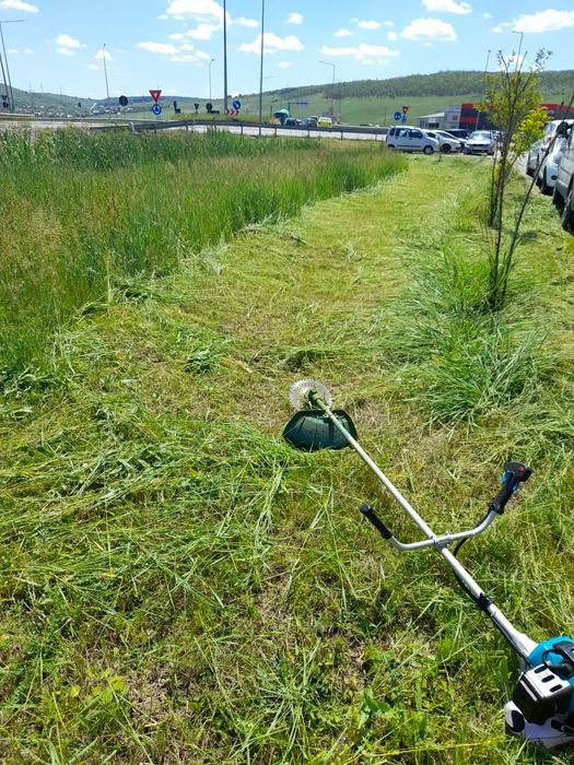 Săpat cu motocultorul amenajez grădini semăn gazon sosesc cu motocosit