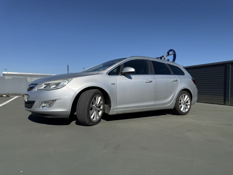 Opel Astra J Sport Tourer 2011 – 2.0 CDTI