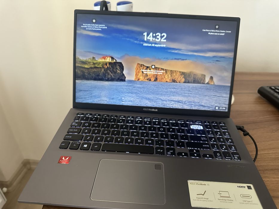 Vand laptop ASUS VivoBook r5