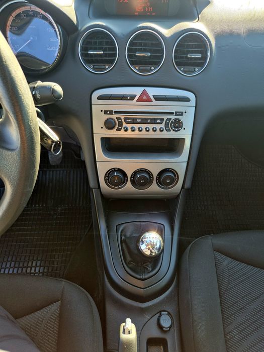 Vând  Peugeot 308