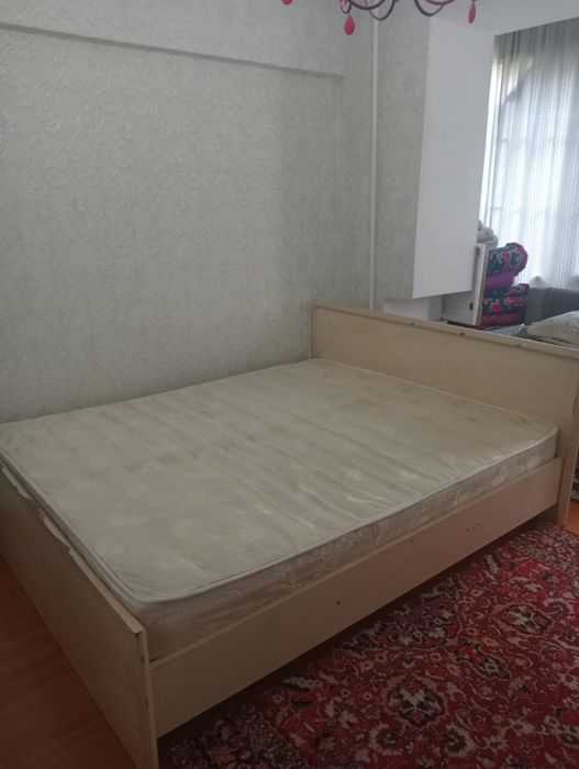 Спальный кровать