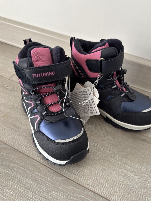 Продам новые зимние сапоги