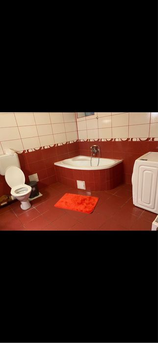 Apartament 4 camere demisol vanzare