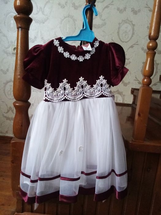 Продам отличные платья