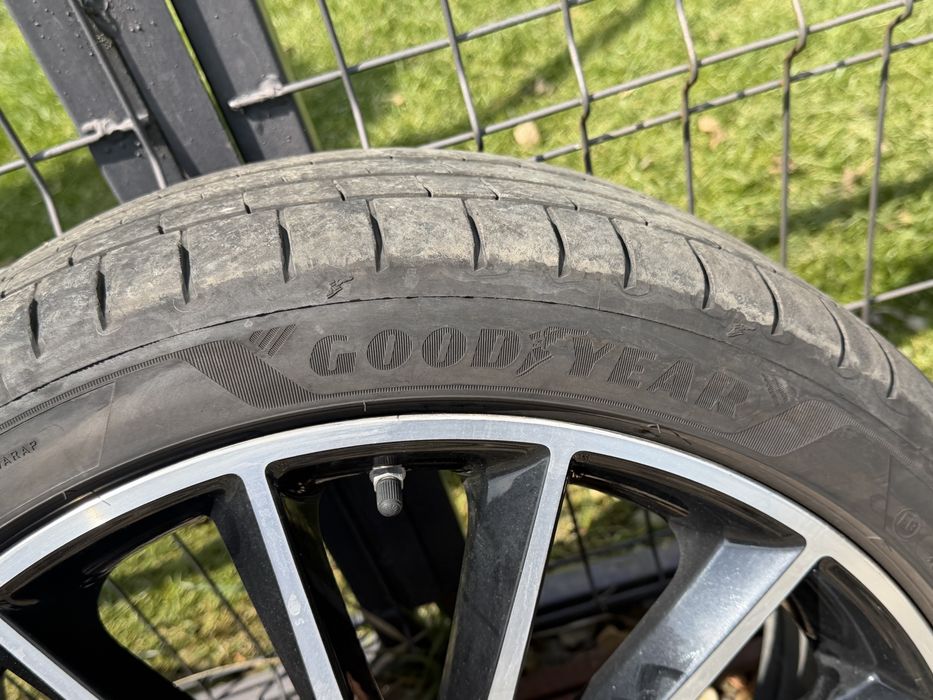 Jante MERCEDES AMG 225/40R19 / Cla / C / E - Class - Cauciucuri NOI