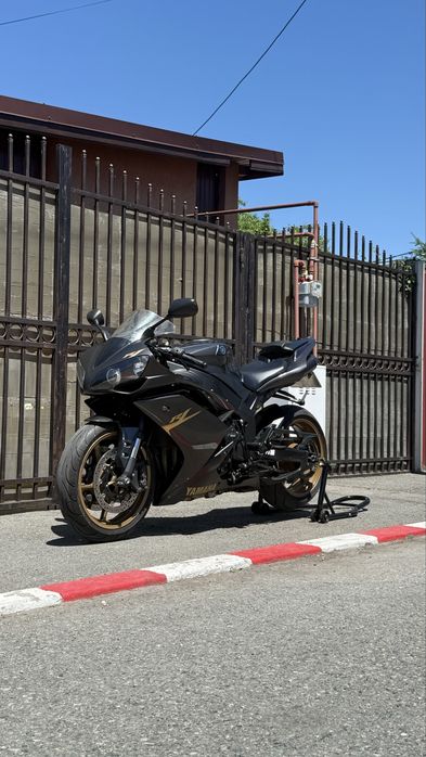Yamaha R1 2008 rn19