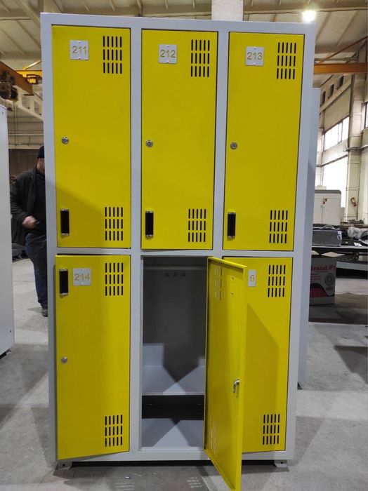 Металлический шкаф для раздевалки от производителя
