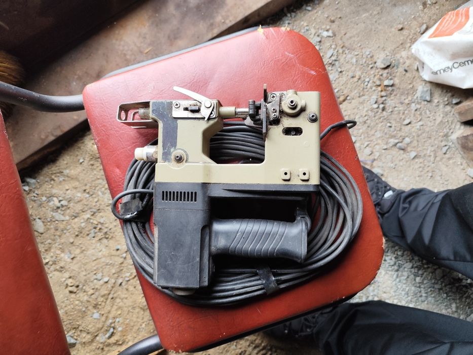 Продам Швейную машинку для мешков