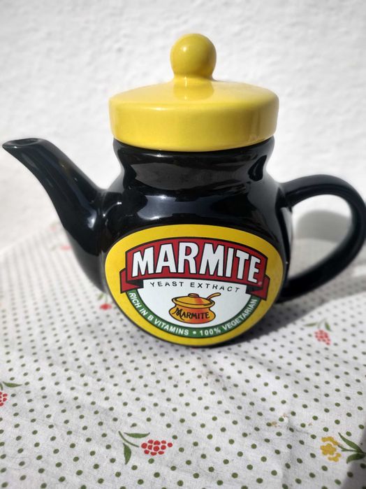 Колекционерски винтидж чайници Swineside, Bob Hersey и други