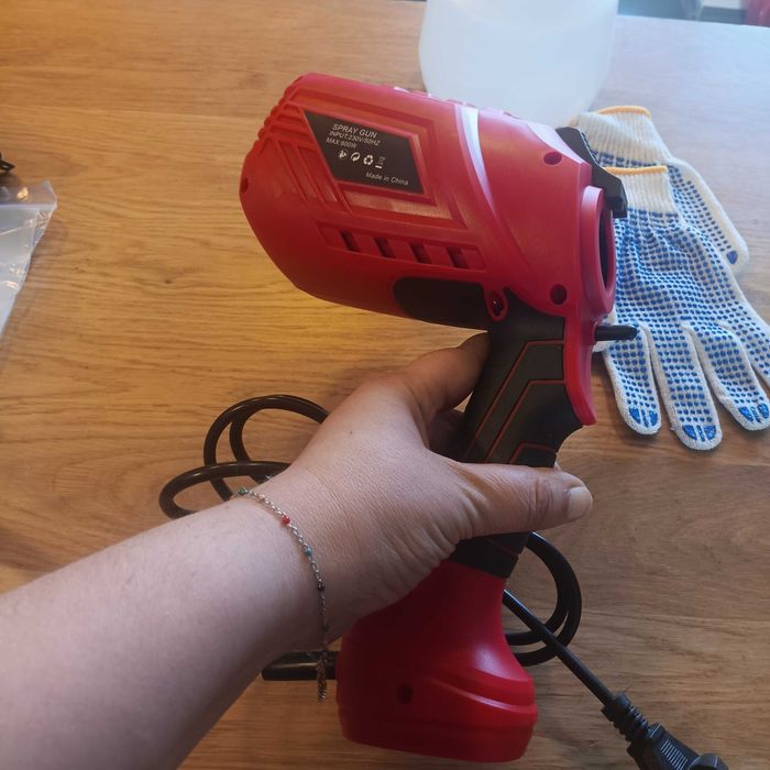 НОВ! Електрически пистолет за боядисване 700W, 1200 мл, 4 медни дюзи