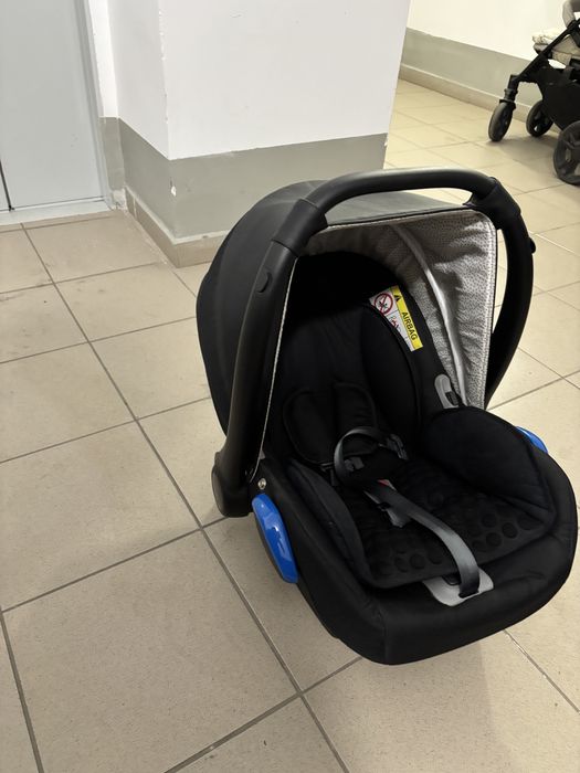 Продам коляску anex