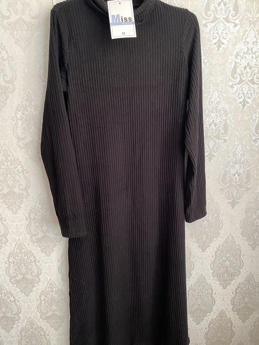 Трикотажное платье