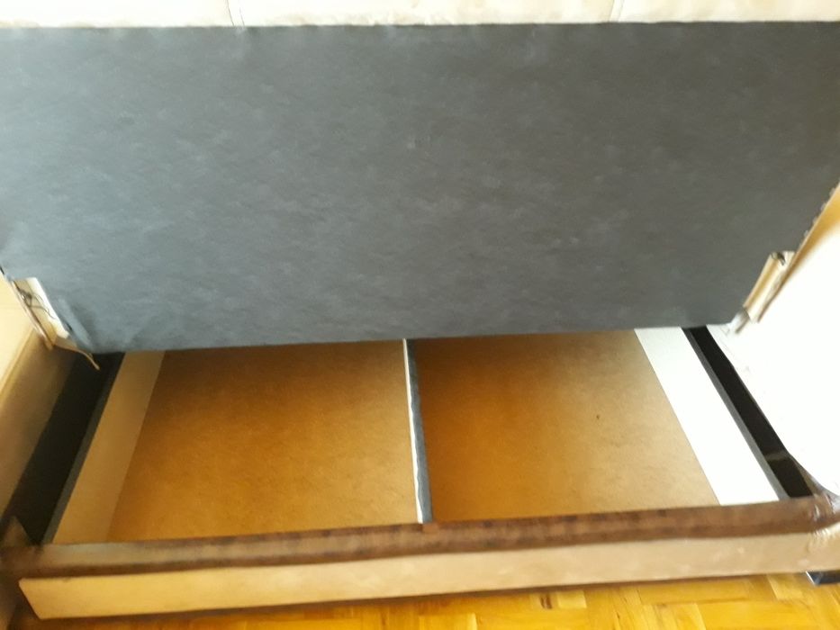 Разтегателен диван