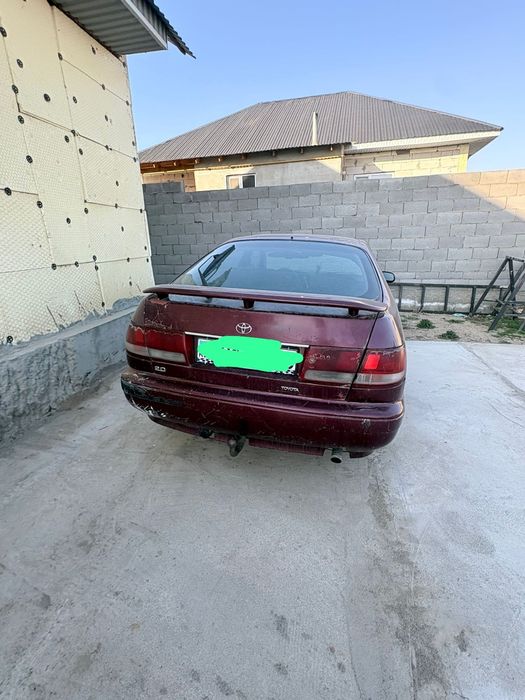 Срочно продам Тайота Карина Е