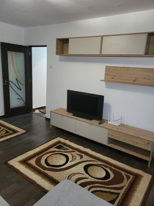Apartament poarta 6 de închiriat