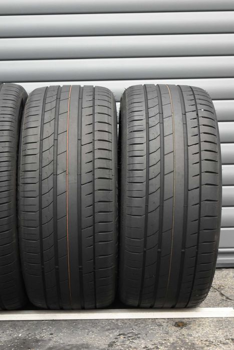 2бр. Гуми 285/45/21 Accelera