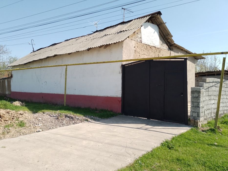 Uy sotiladi Boʼstonliq tumani