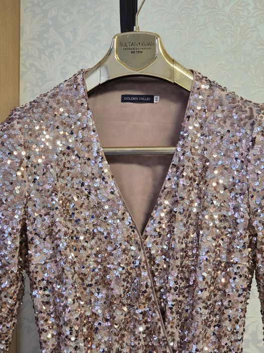 Роскошное брендовое платье