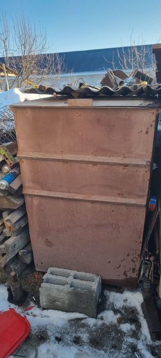 Мусорный контейнер