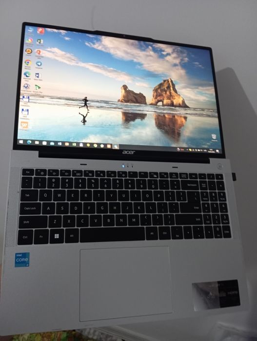 Acer core i3 ideali!!!  180° ochiladigan!
