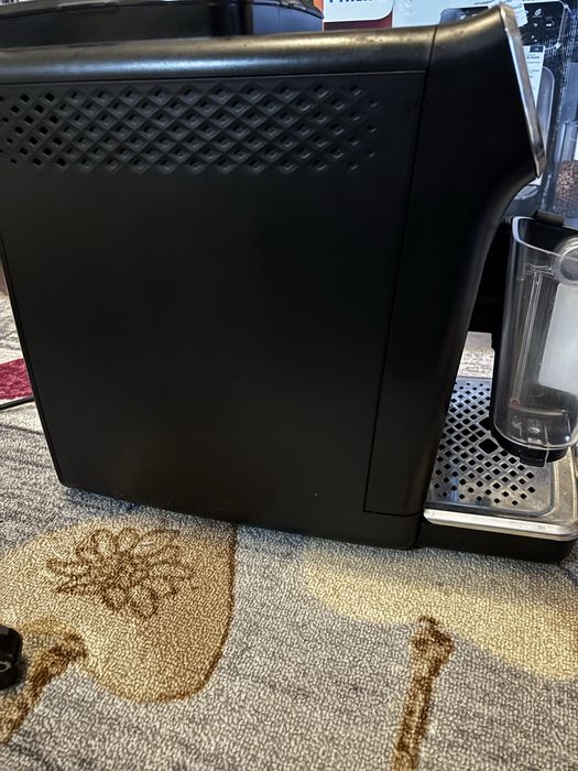 Vând Espressor automat Philips LatteGo 2200 Series