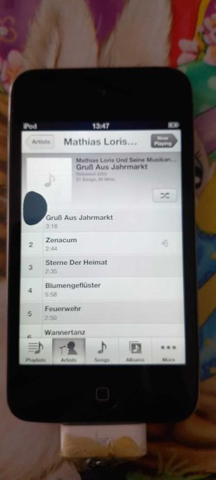 IPod A1387 8 GB pentru piese / functional cu pata pe ecran