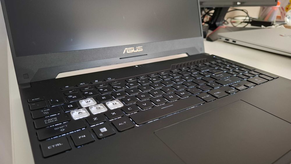 Laptop Gaming ASUS TUF Dash F15  i7-12650H 16GB RTX 3050 4GB SSD 512GB