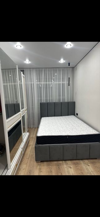 Продается шкаф и комод с зеркалом