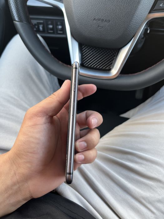 iPhone 8 с гарантии