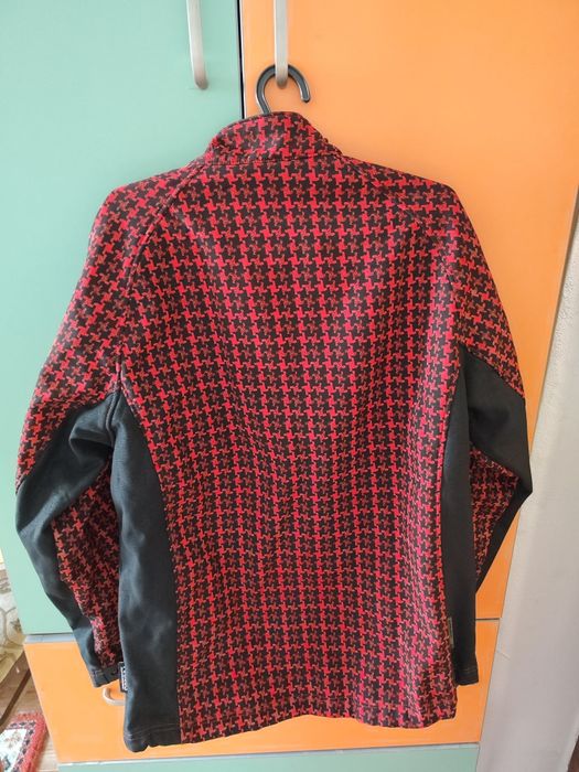 Флисовая куртка для спорта